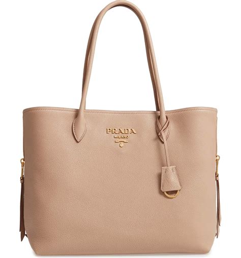 prada daino tote bag review